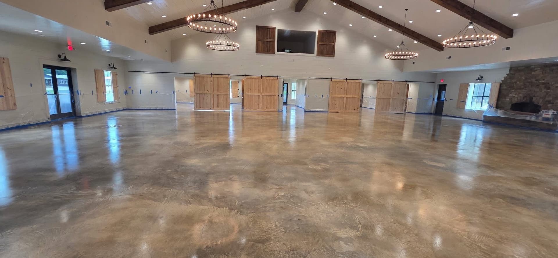 Gallery photos for Grind and Seal Concrete Floors That Actually Hold Up: Image #3