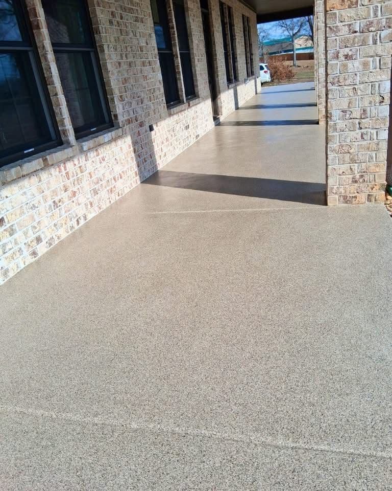Gallery photos for Outdoor Concrete Patio Makeover: Image #3