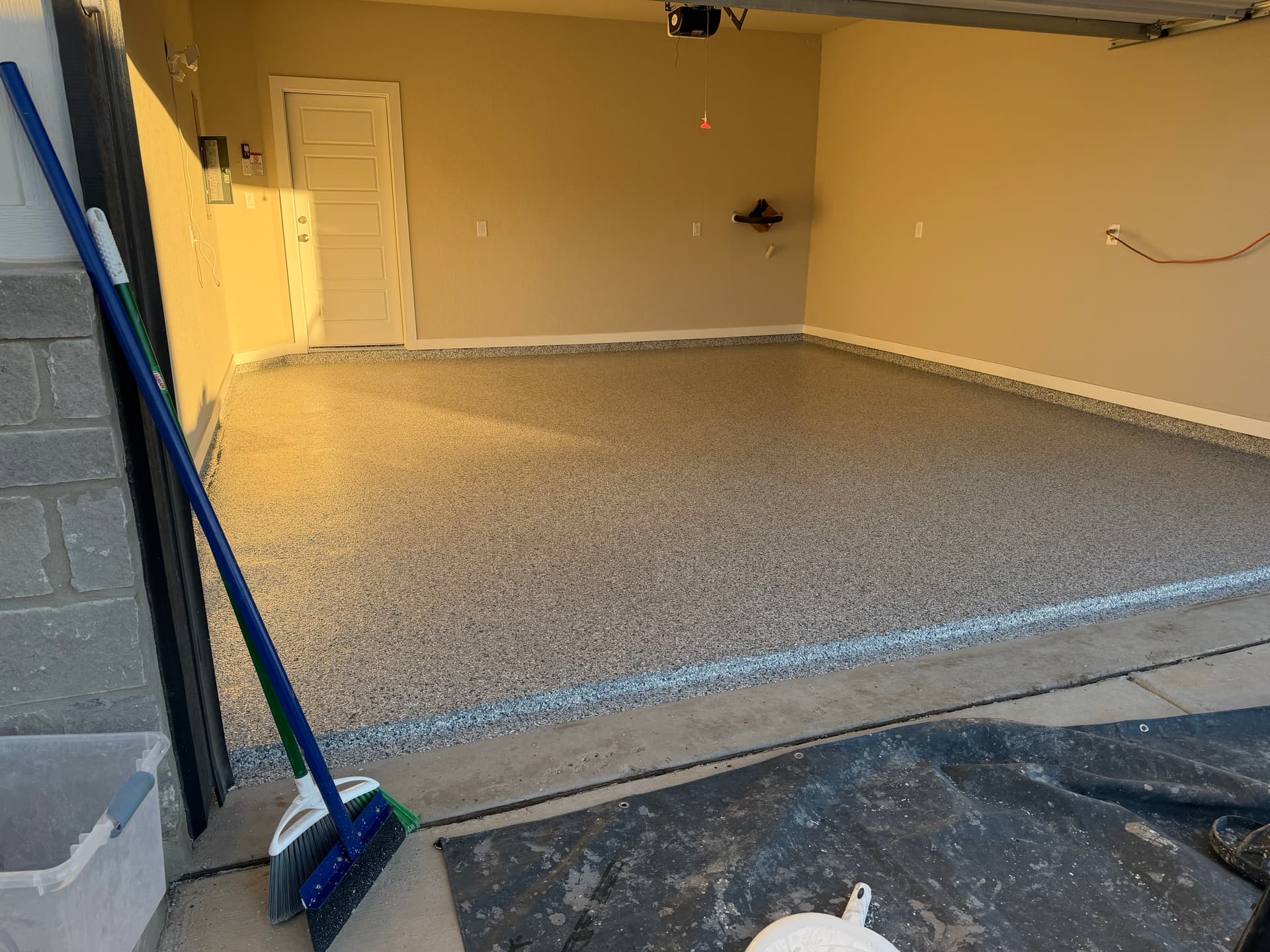 Gallery photos for Flake Epoxy Flooring Transformation for Your Garage: Image #3