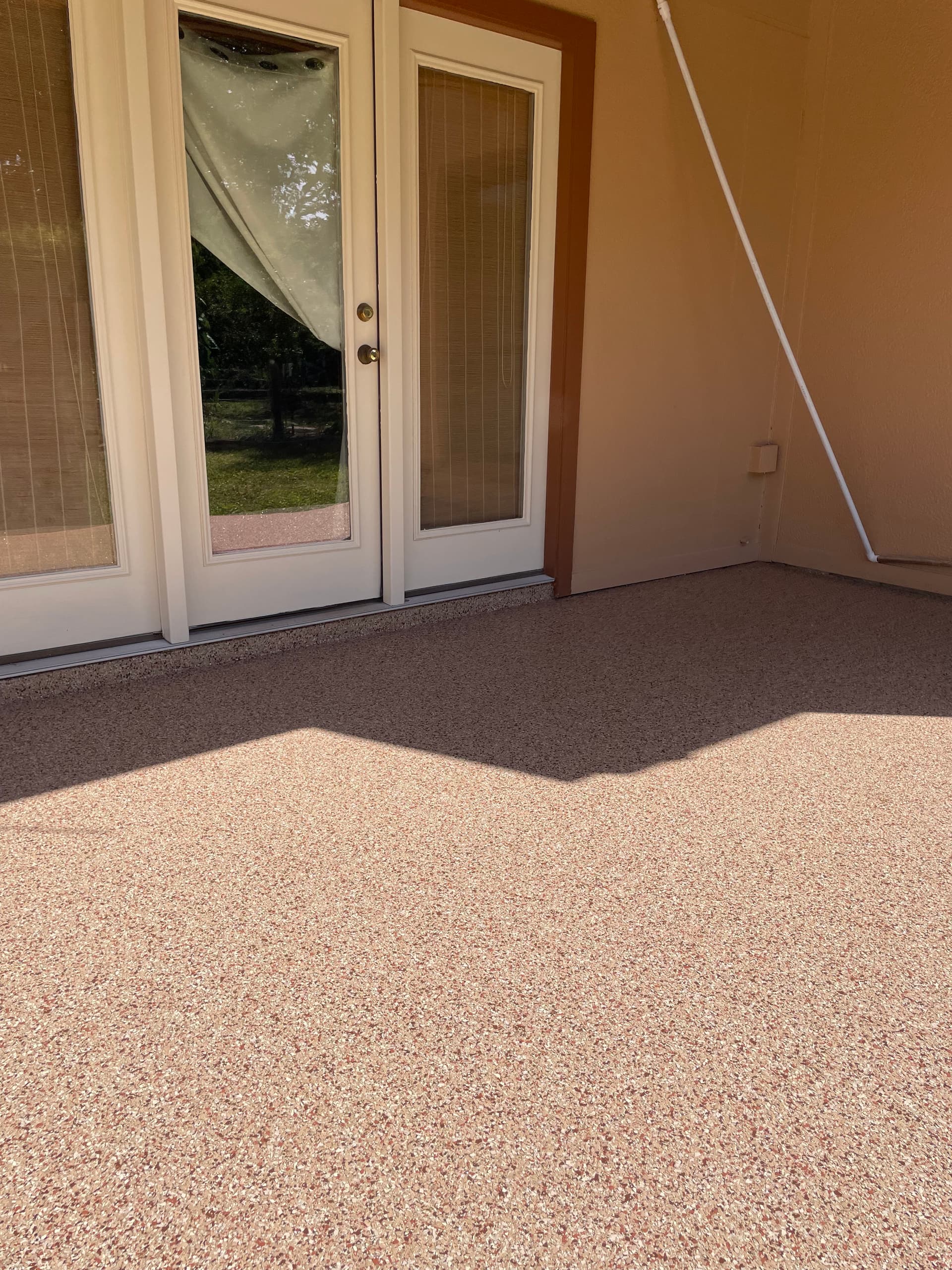 Gallery photos for Flake Epoxy Patio Coating That Actually Holds Up Outside: Image #2