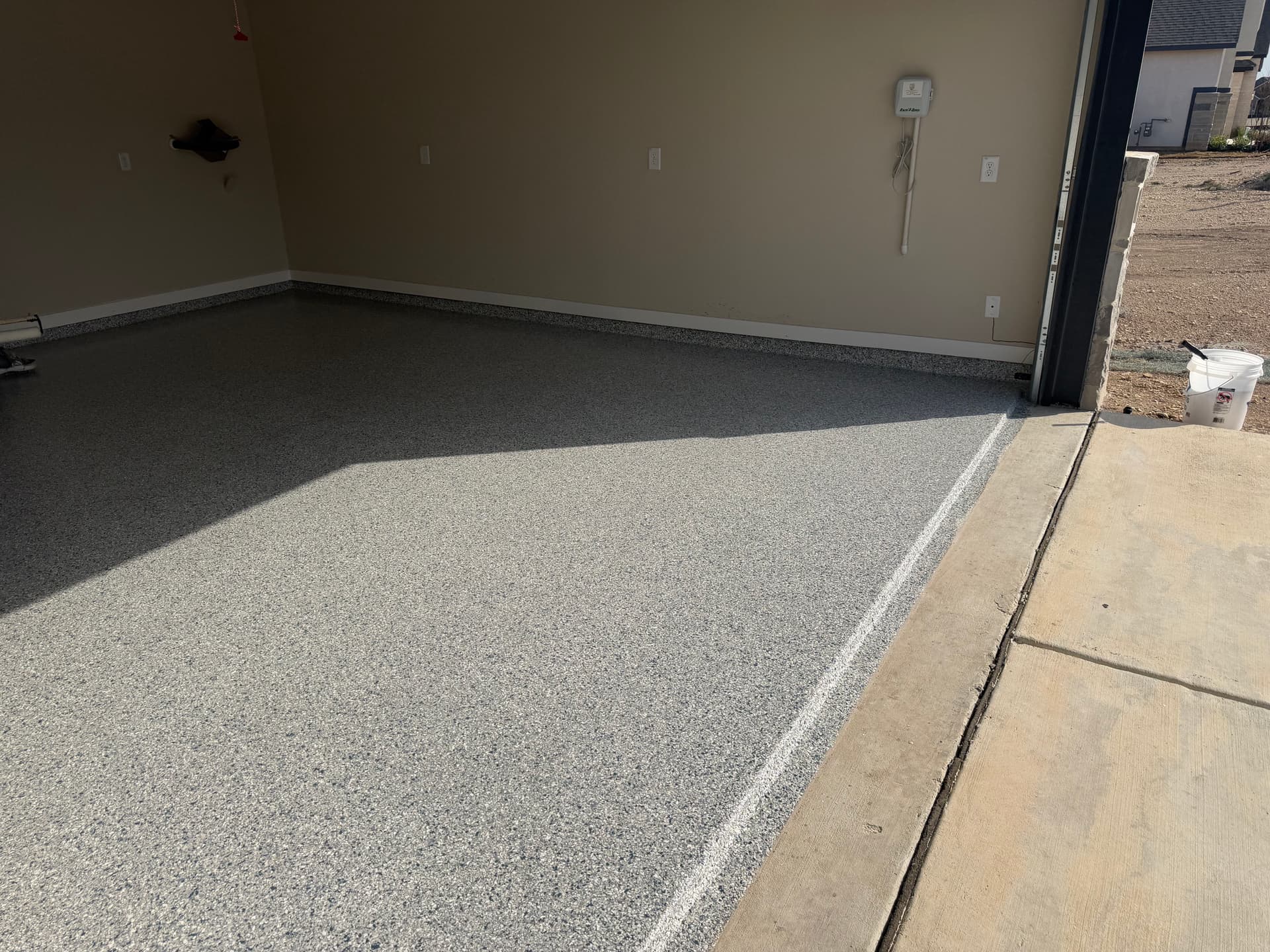 Gallery photos for Elevate Your Garage with Flake Epoxy Flooring: Image #3