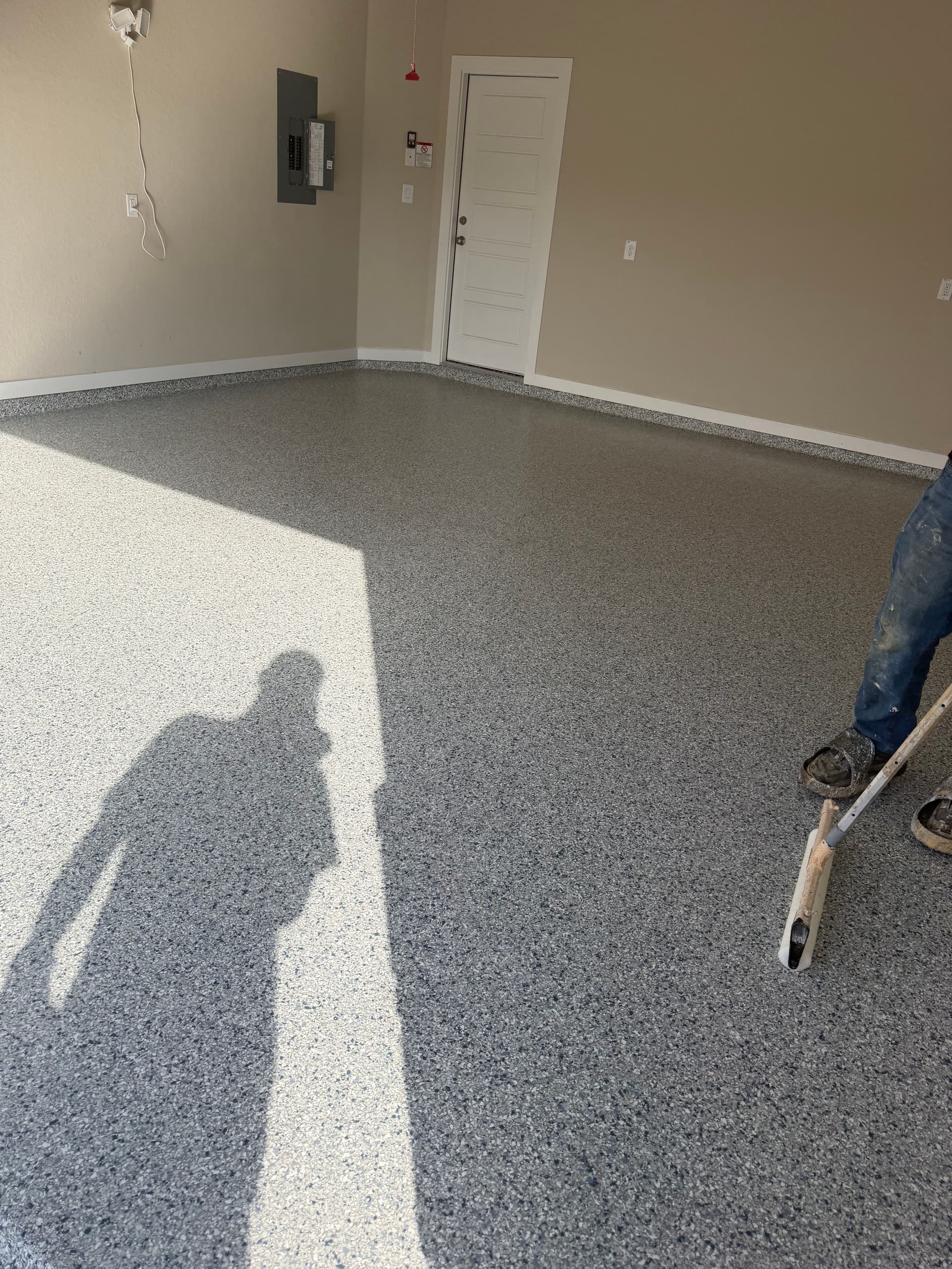 Gallery photos for Elevate Your Garage with Flake Epoxy Flooring: Image #4