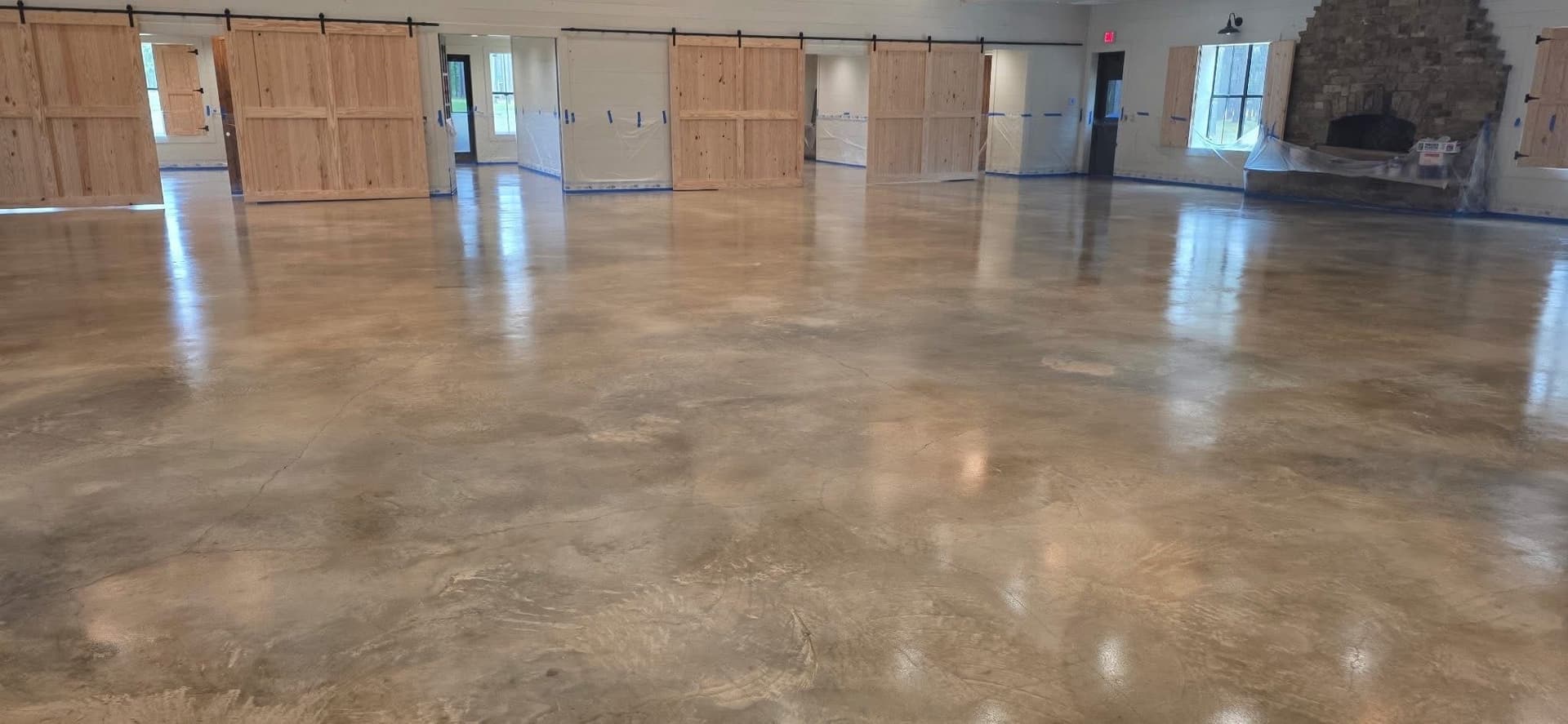 Gallery photos for Grind and Seal Concrete Floors That Actually Hold Up: Image #2