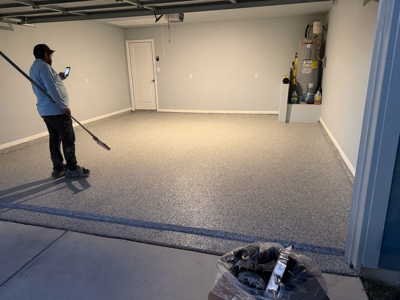 Project Tidal Wave Flake Epoxy Flooring Elevates Kerrville Garage image