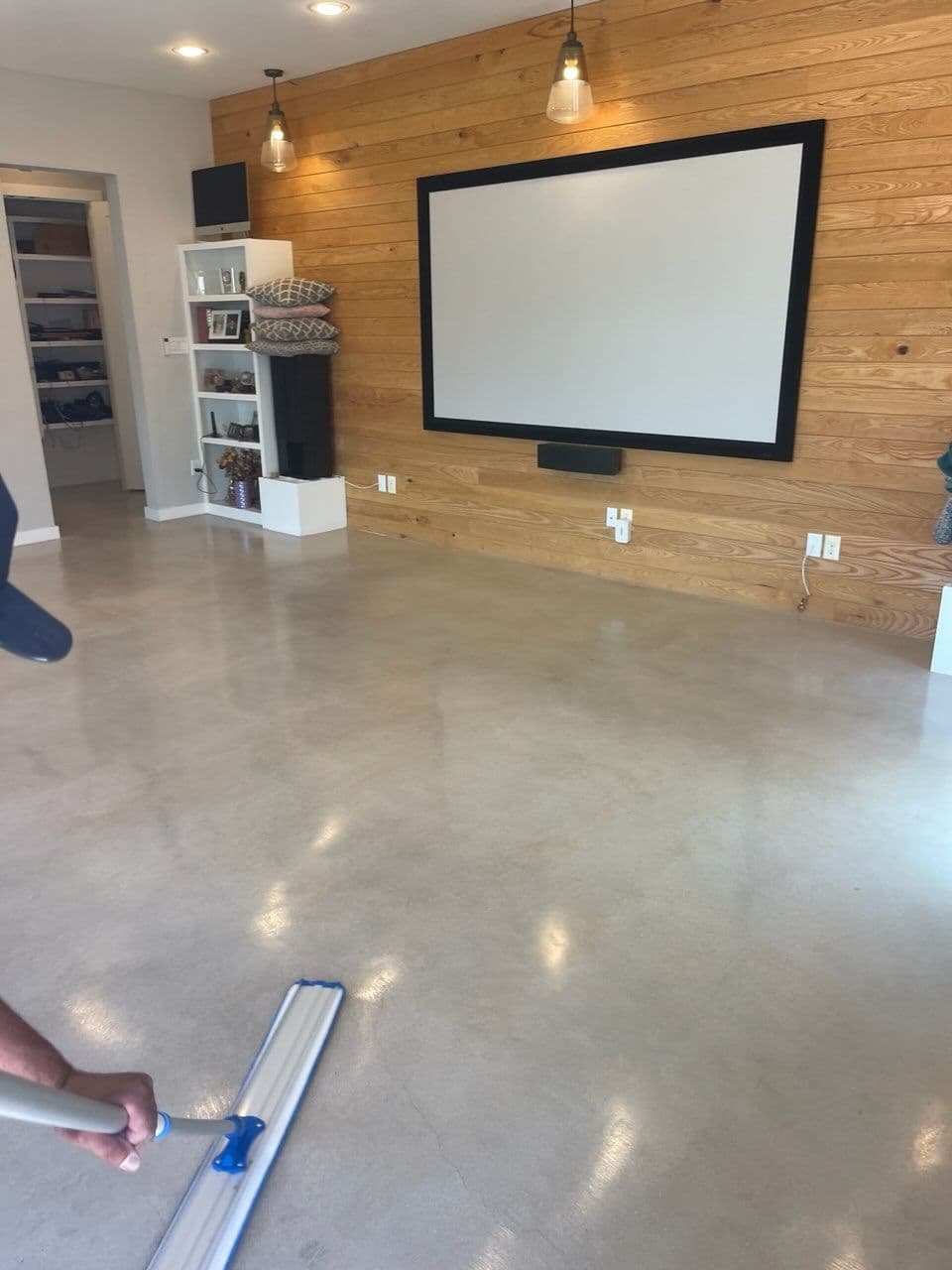 Gallery photos for Sleek and Modern Polished Concrete Floors in San Antonio: Image #1