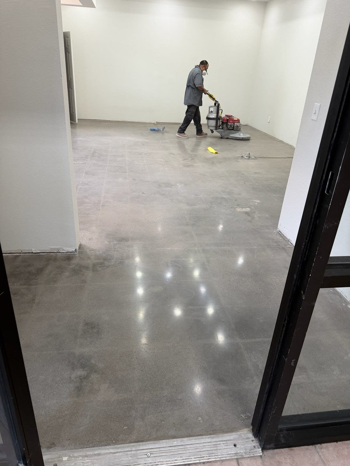 Gallery photos for Bringing Floors to Life with Polished Concrete: Image #1
