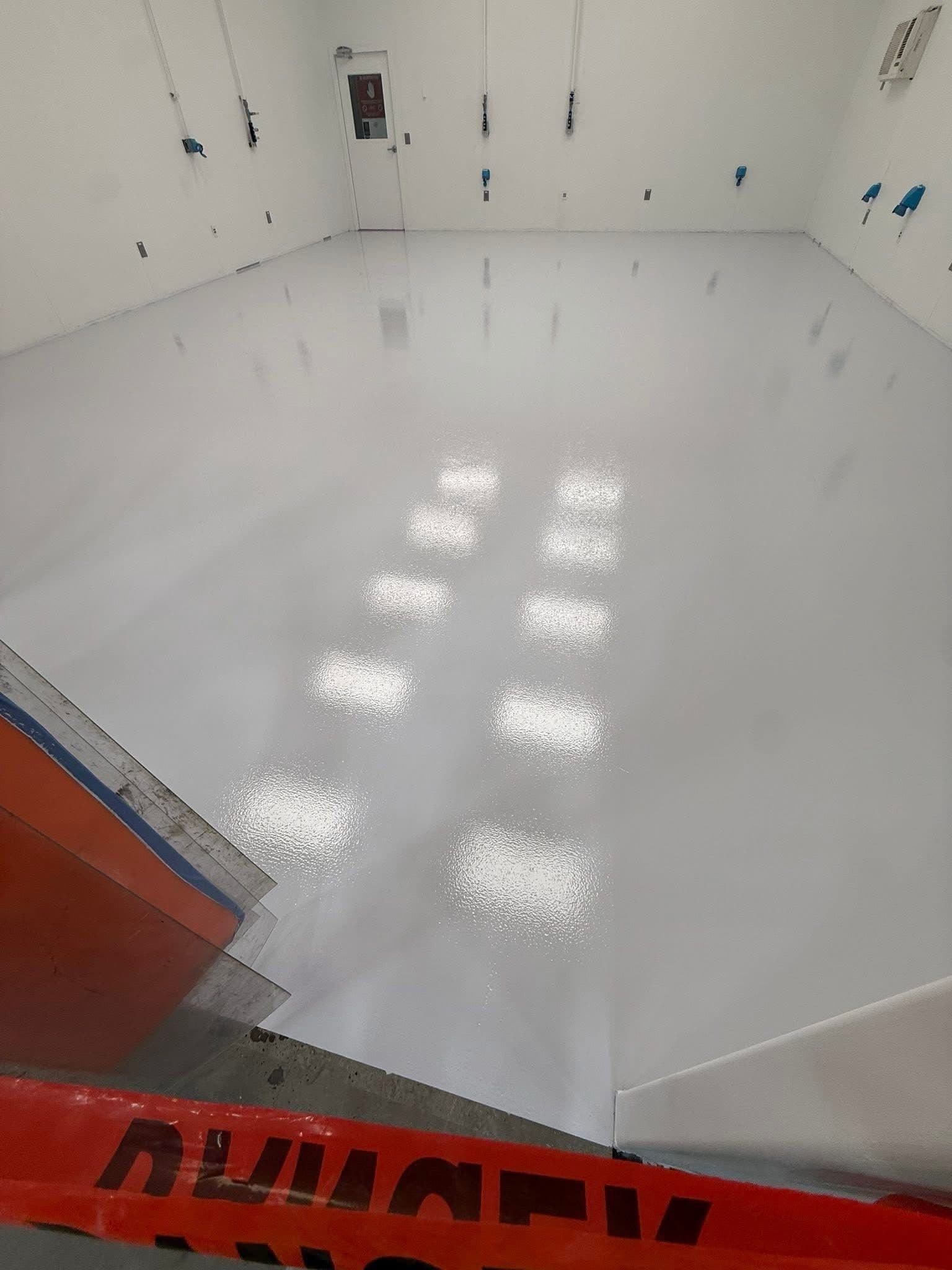 Gallery photos for All-White Industrial Room Ready for Use: Image #1