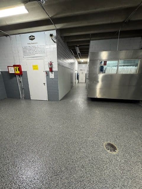Gallery photos for Industrial Revamp with Nightfall Flake Flooring: Image #2