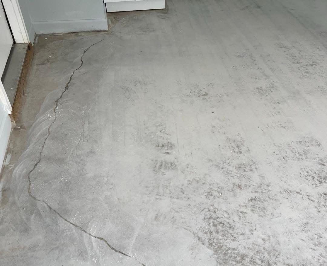 Gallery photos for Transform Your Space with Granite Flake Flooring: Image #2