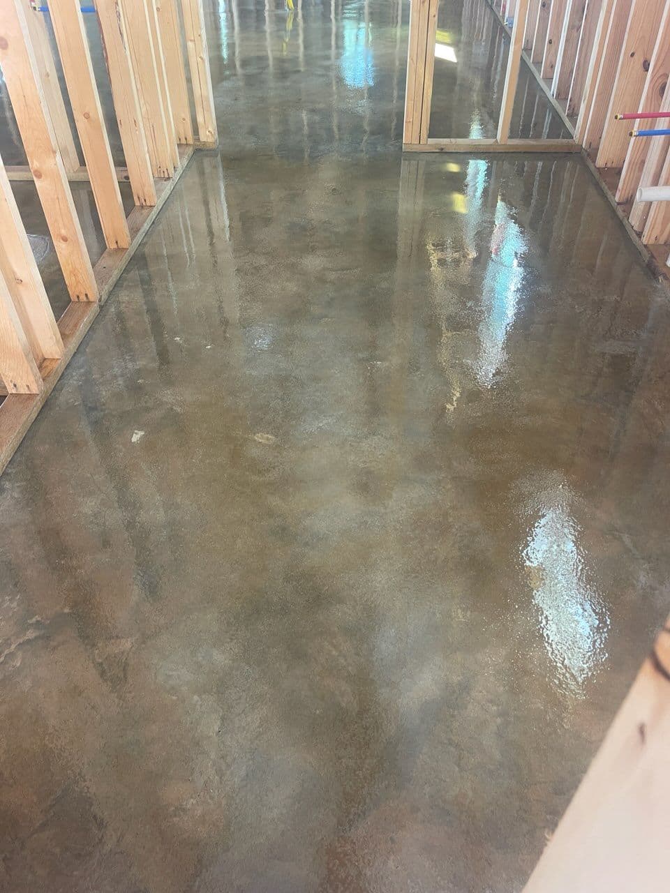 Gallery photos for Stunning Stained Concrete Floors for Barndo: Image #1