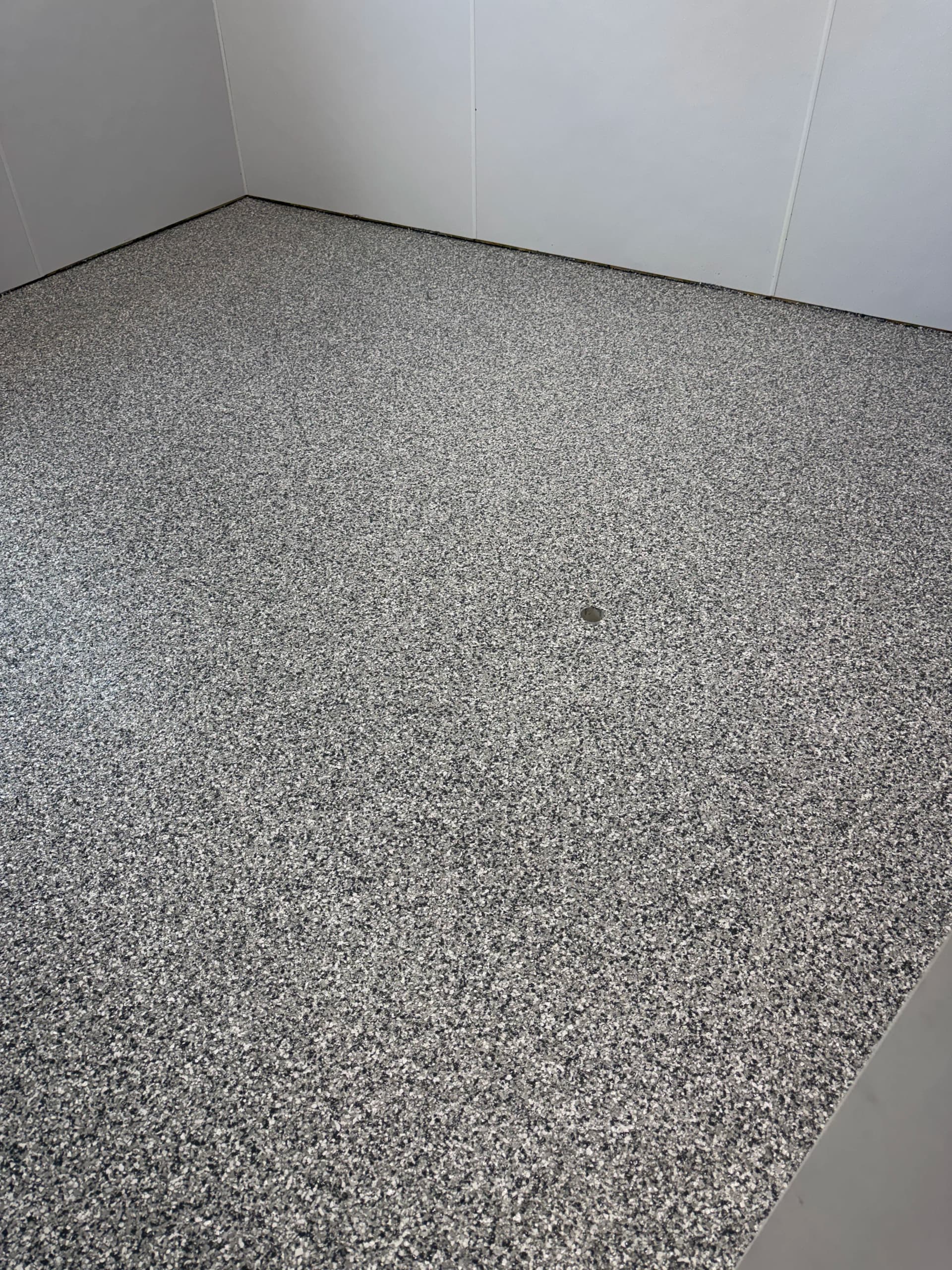 Gallery photos for Gravel Flake Epoxy Floors That Work as Hard as You Do: Image #2
