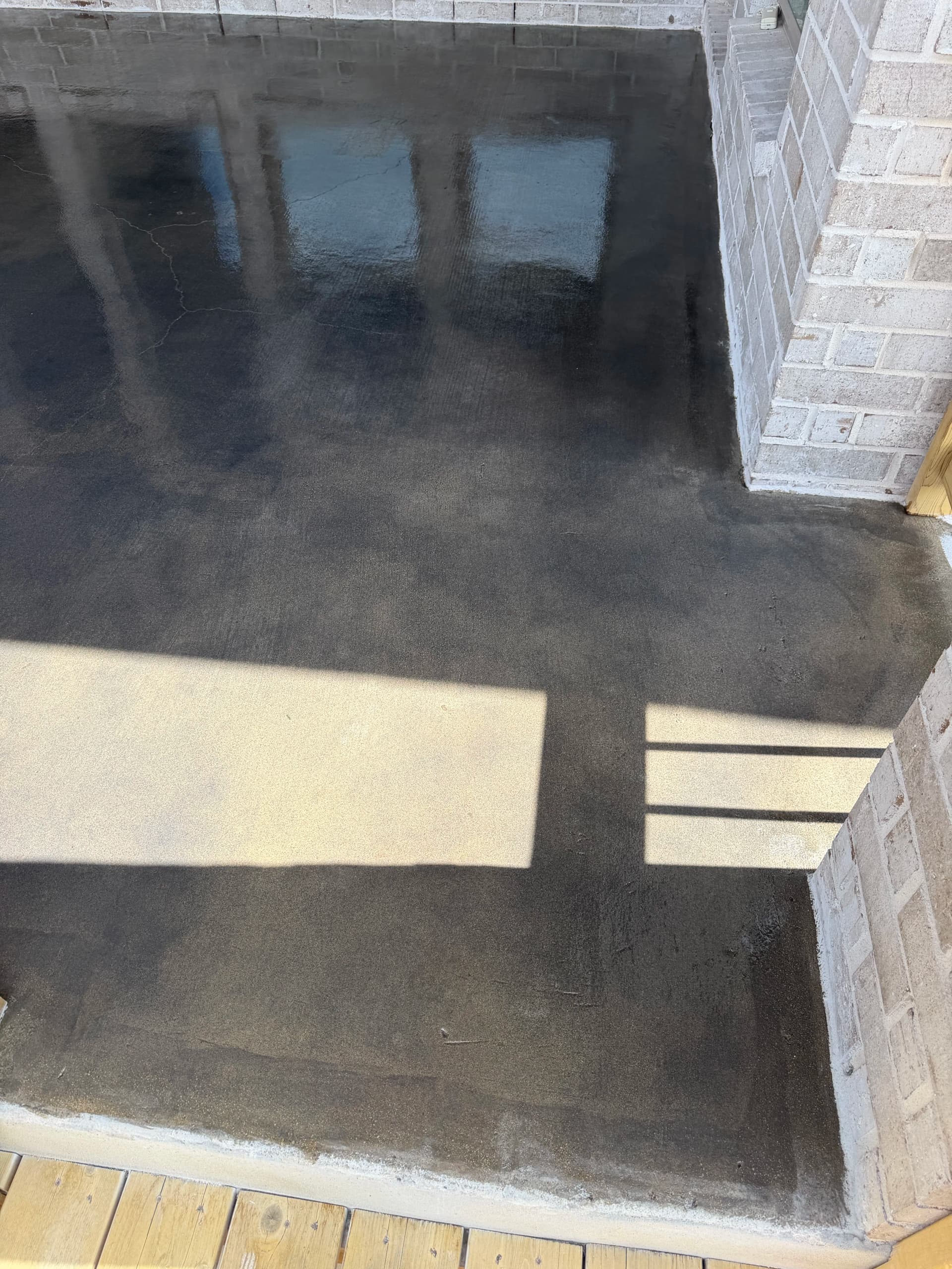 Gallery photos for Smoke Grey Stained Concrete Patio with Industrial Sealer: Image #2