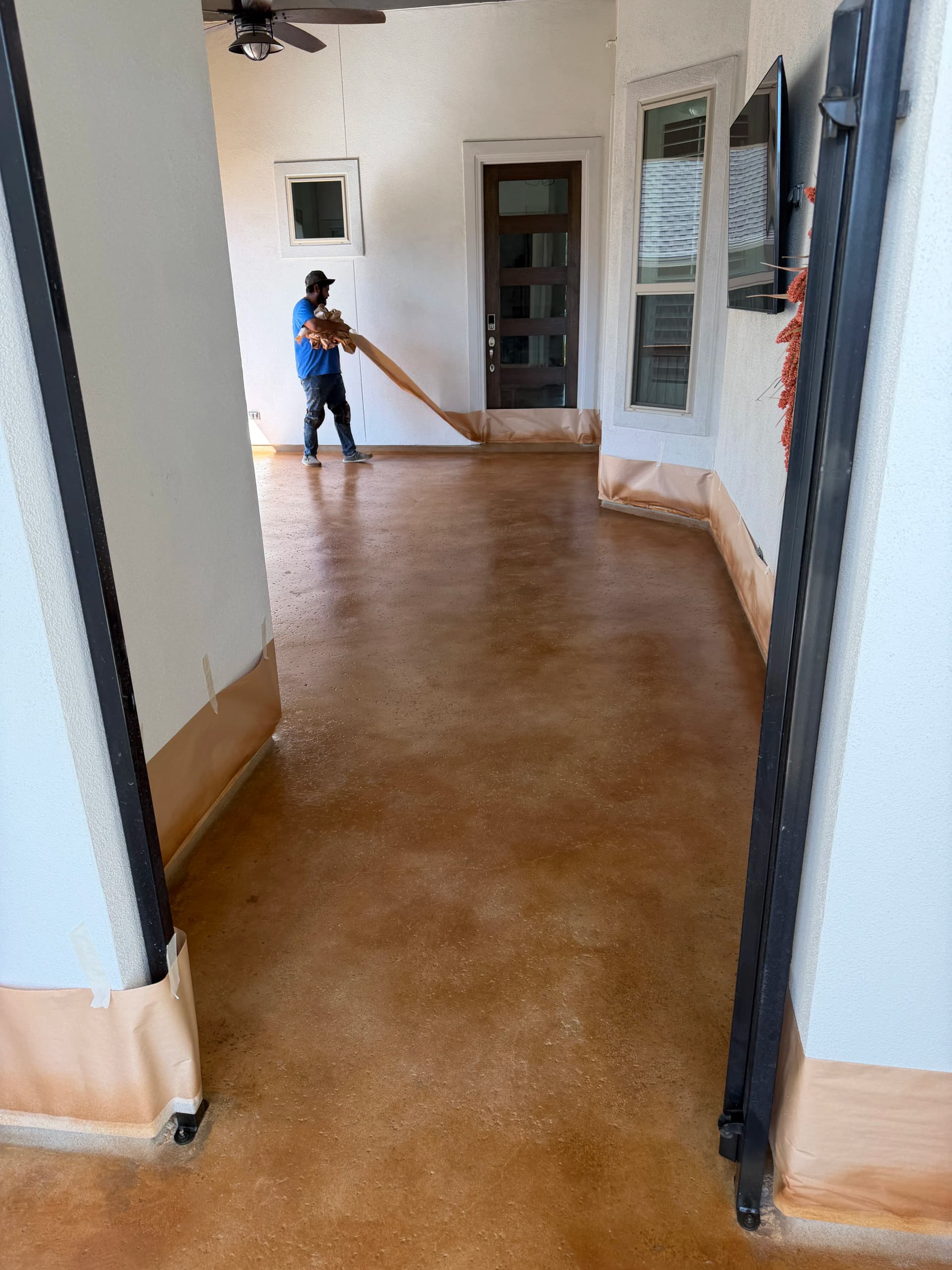 Gallery photos for Amarillo Stain on Salt-Finished Concrete Porch and Entry: Image #2