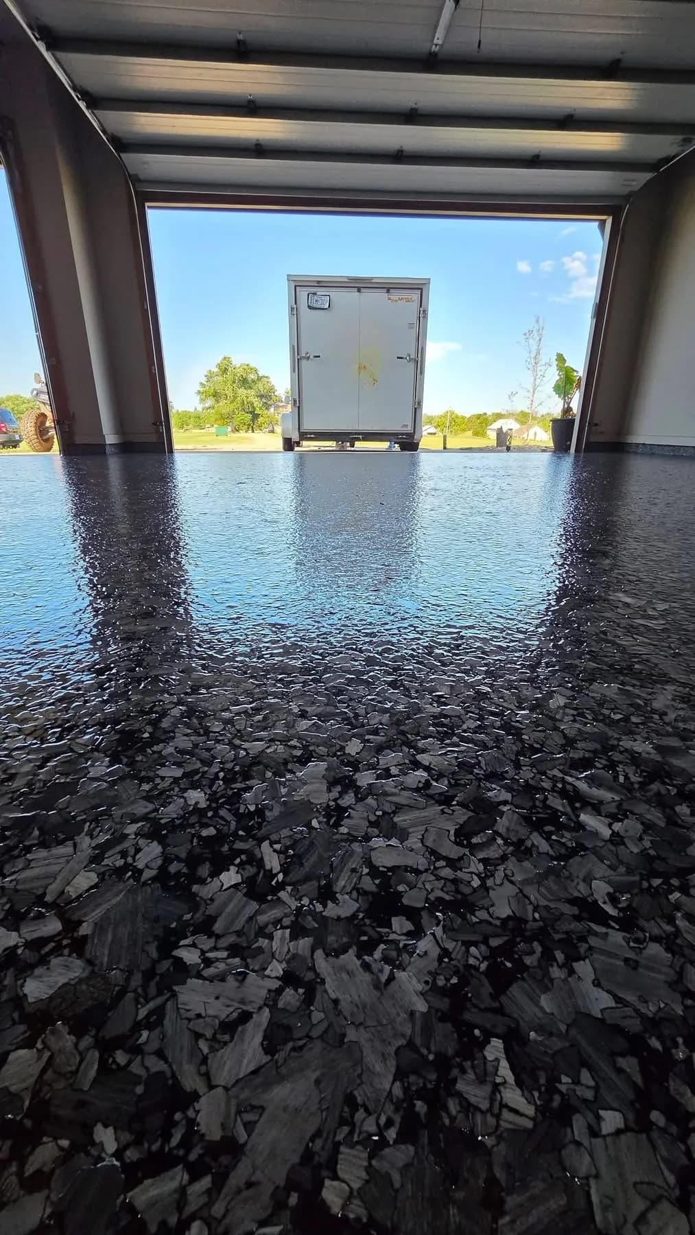 Gallery photos for Custom Flake Epoxy Garage Floor That Actually Holds Up: Image #2