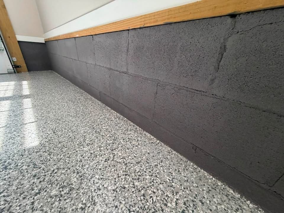 Gallery photos for Flake Epoxy Garage Floor Coating That Actually Holds Up: Image #3