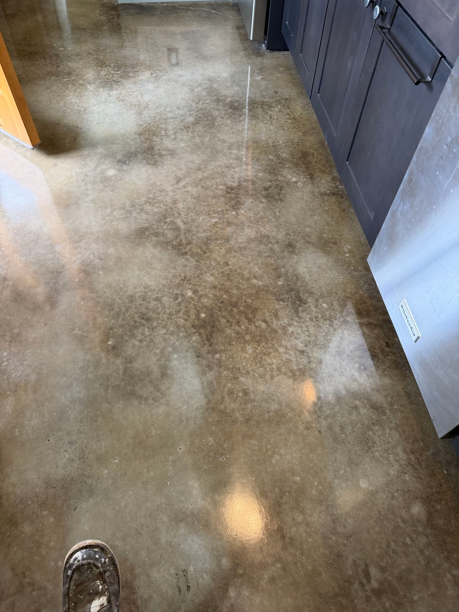 Gallery photos for Black Acid Stain Concrete Floors for Halls and Kitchens: Image #1